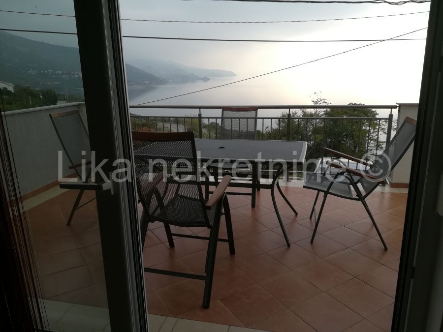 PLANIKOVAC ( SENJ) - apartman 63 m2, terasa, parkirno mjesto (16)
