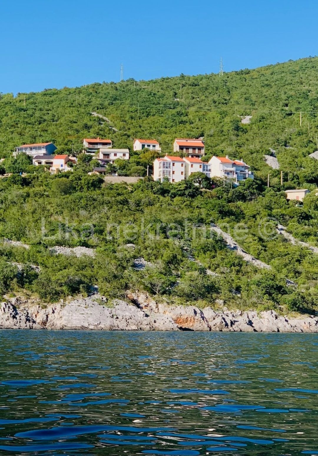 PLANIKOVAC ( SENJ) - apartman 63 m2, terasa, parkirno mjesto (19)