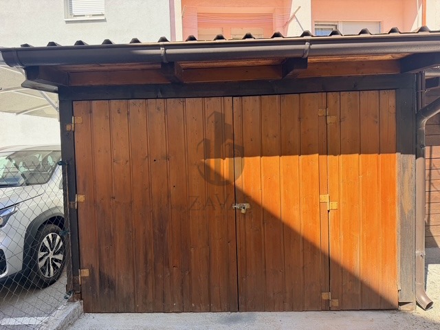Stan, Zagreb Ljubljanica (Voltino): 59 m2 - spremište 12 m2 (13)