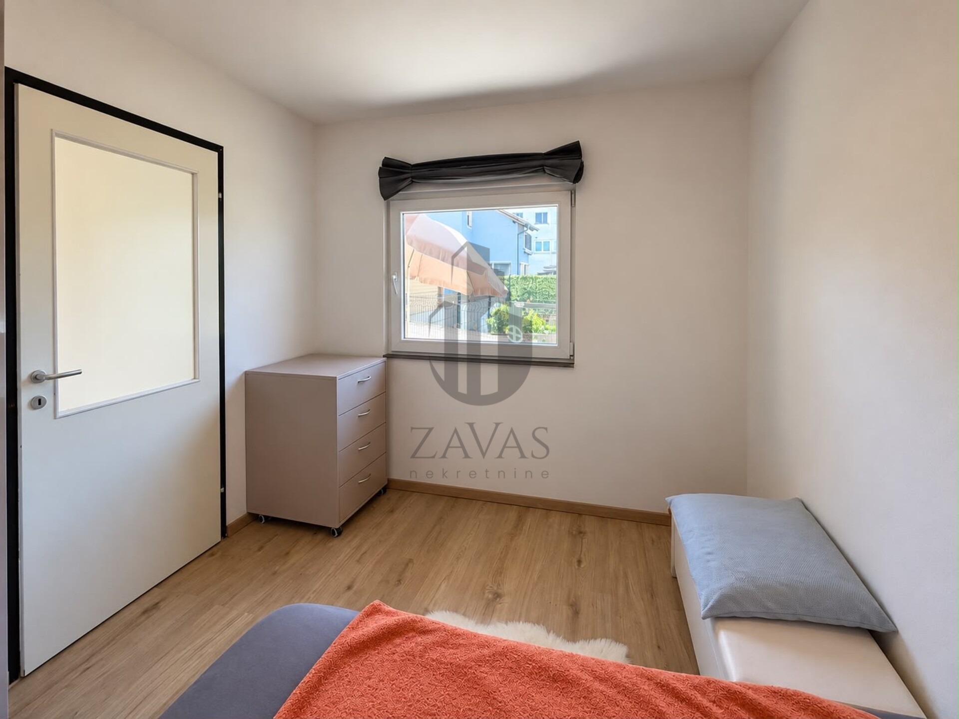 Investicija! Kuća, Zagreb Savica: 197m2 (3 stana) + garaža! (6)