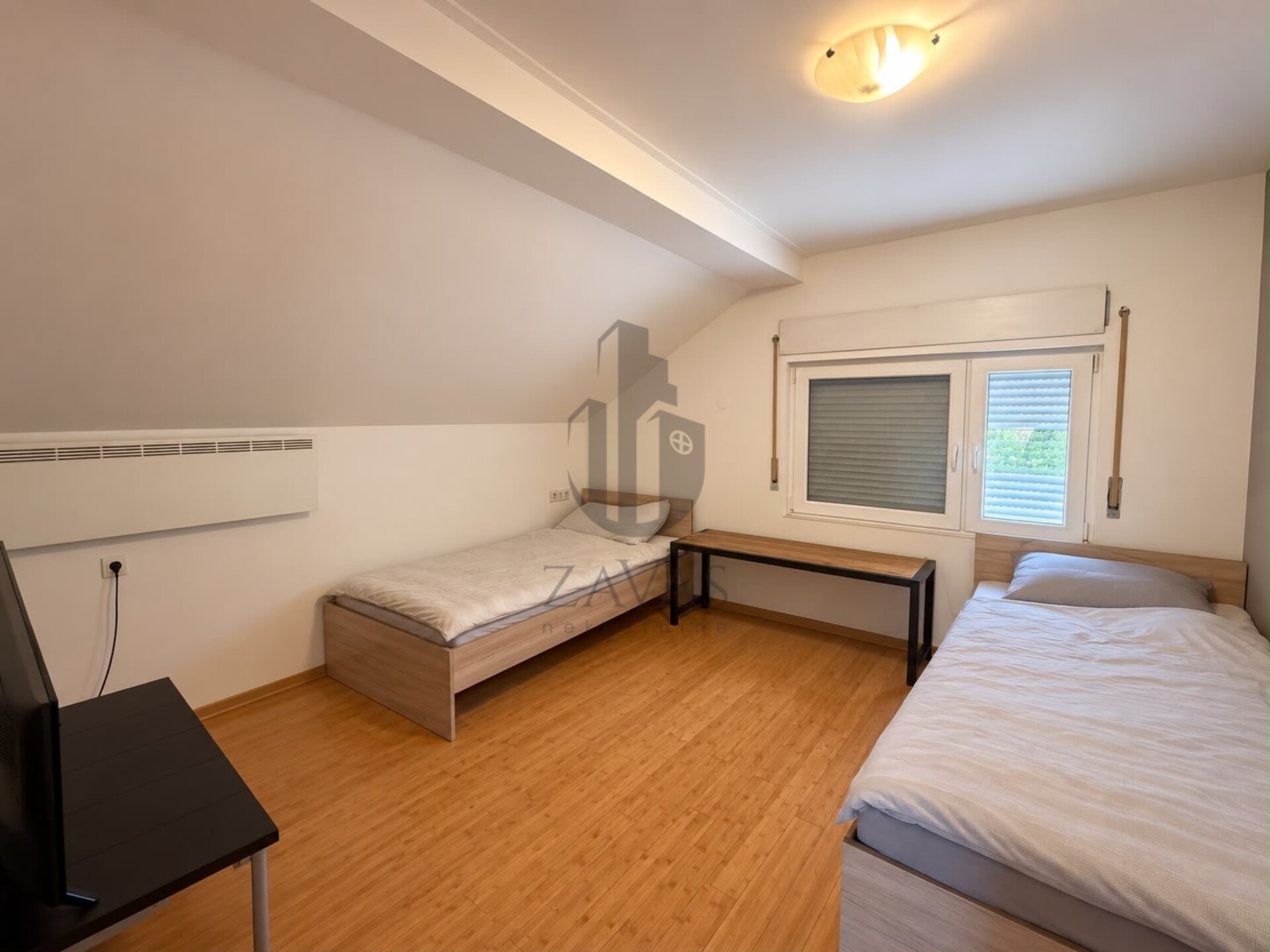 Investition! Haus, Zagreb Savica: 197m2 (3 Wohneinheiten) + Garage! (4)