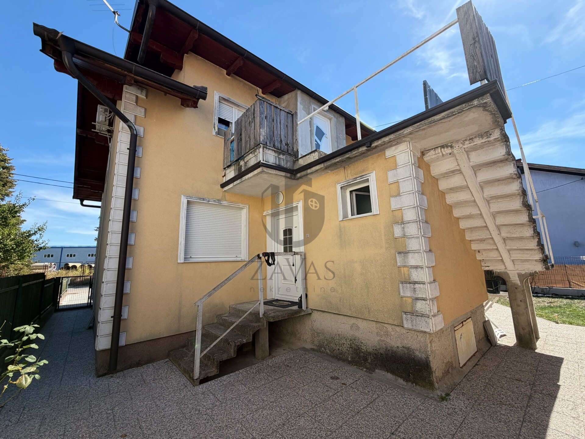 Investition! Haus, Zagreb Savica: 197m2 (3 Wohneinheiten) + Garage! (18)
