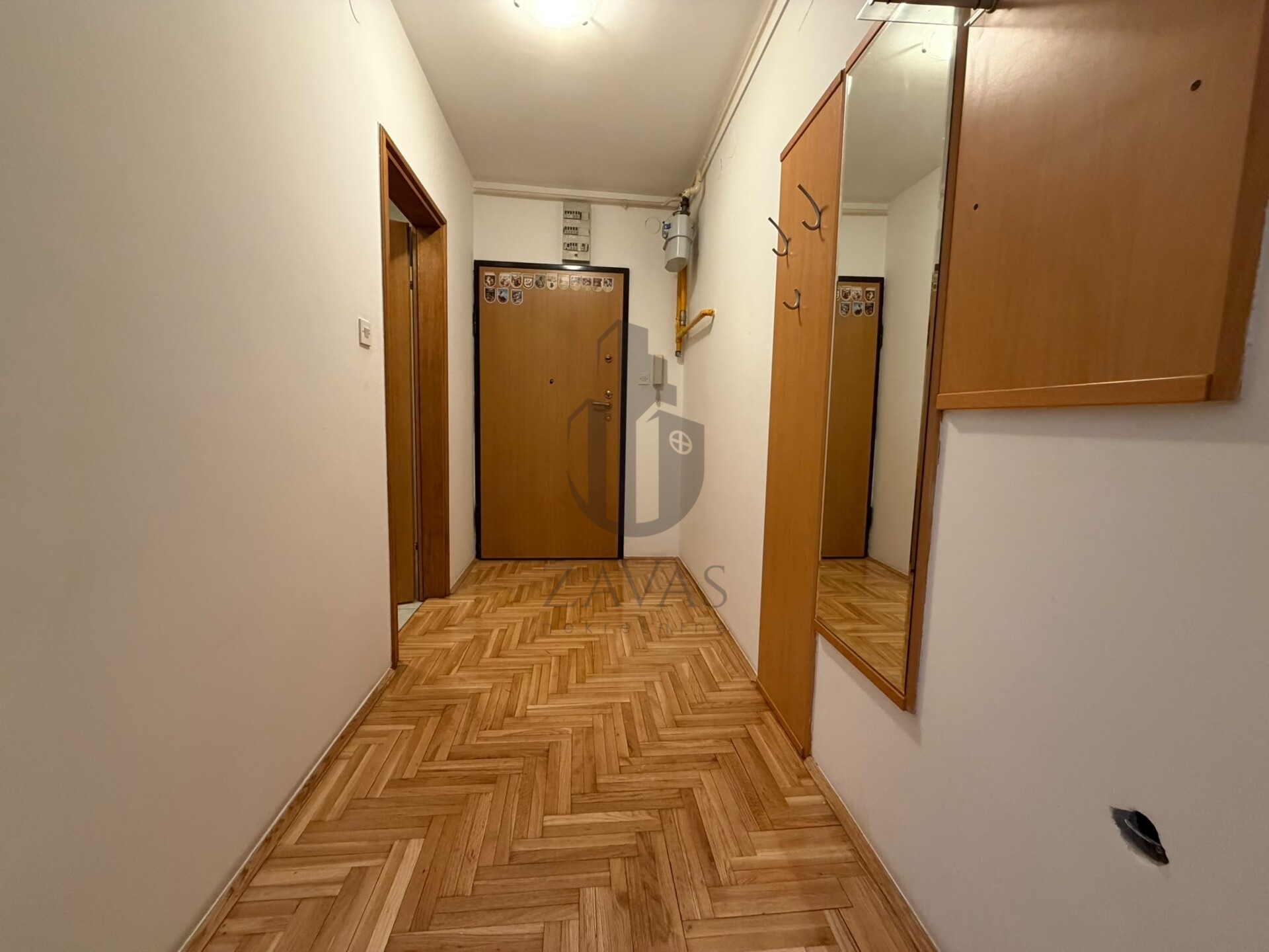Stan Zagreb: Sesvete - 60 m2, loggia + spremište (10)
