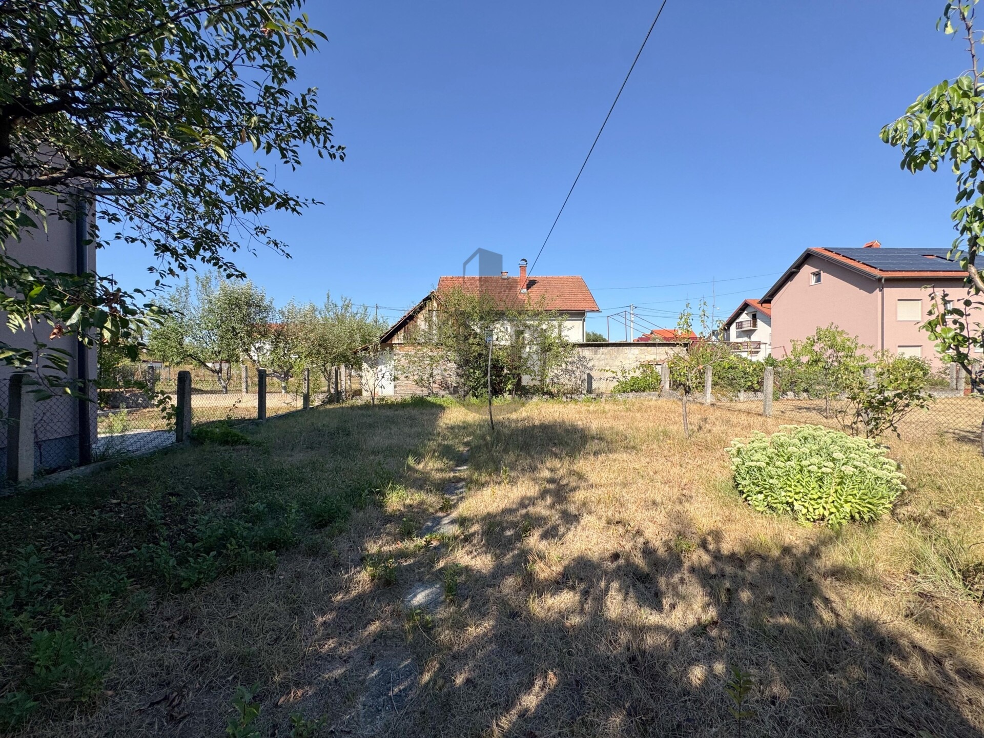 Hrvatski Leskovac: Haus 111,5m2 + 24m2 + Hof 318m2 (14)