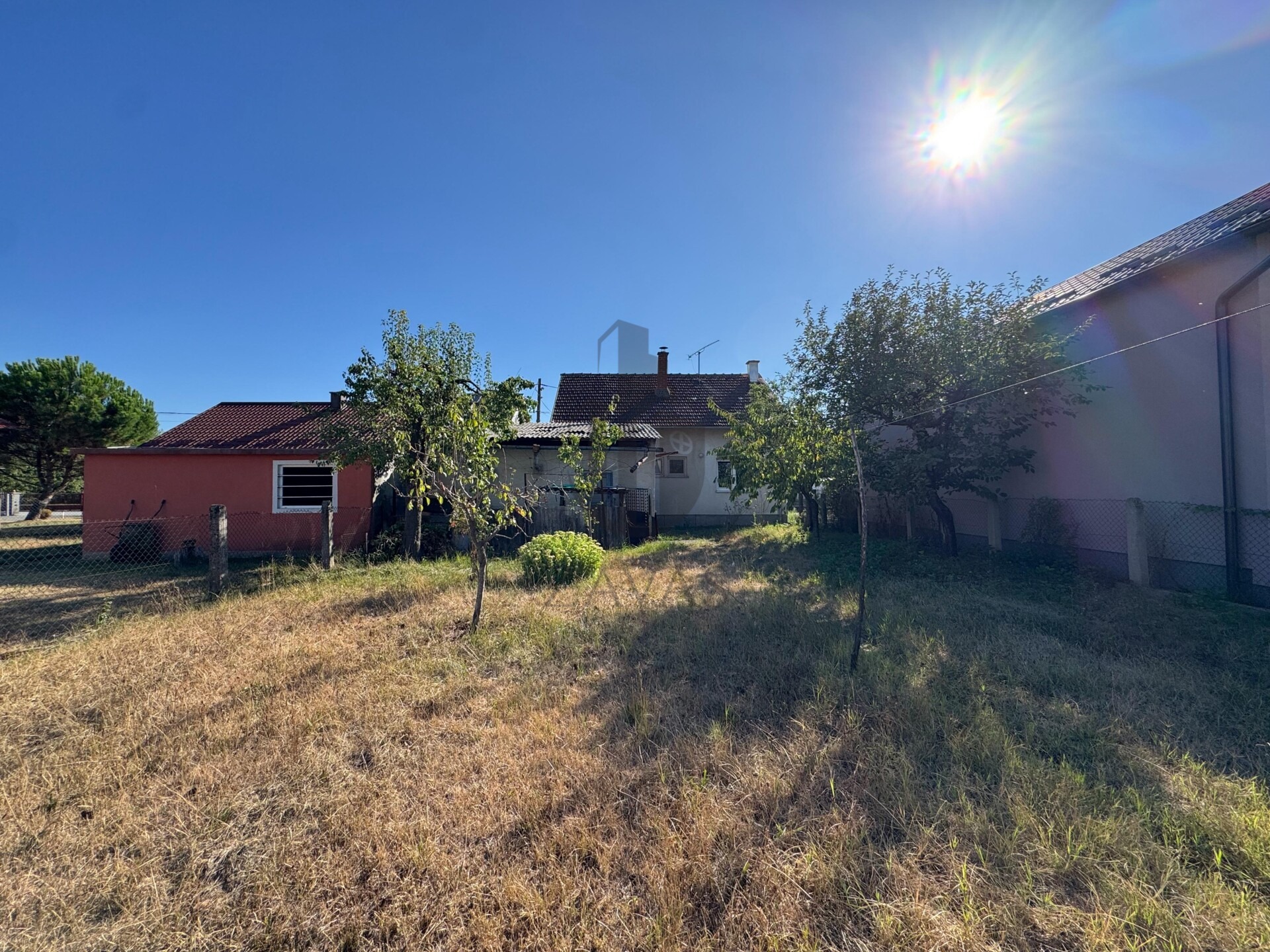 Hrvatski Leskovac: Haus 111,5m2 + 24m2 + Hof 318m2 (15)