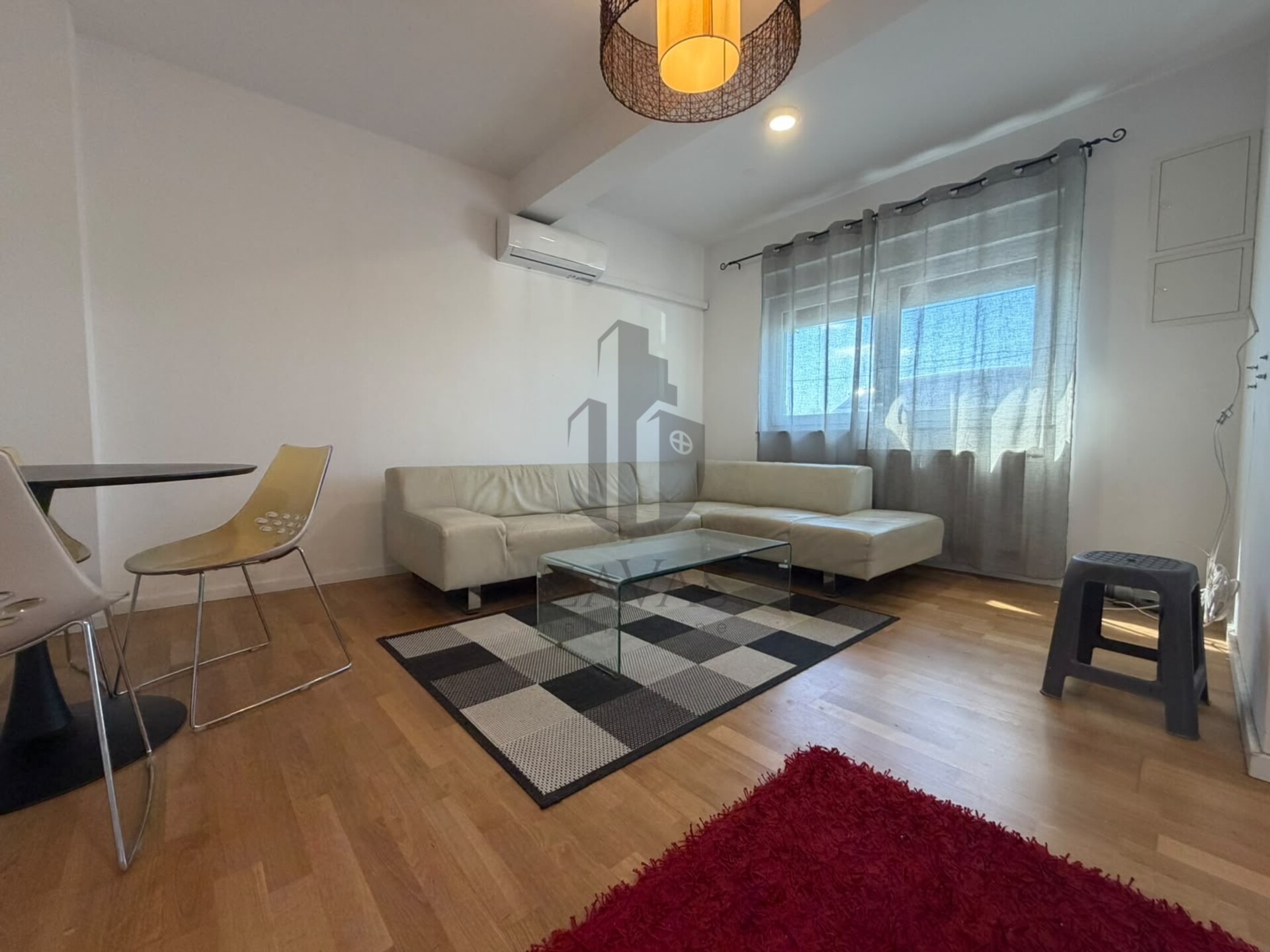 Najam dvosoban stan, Zagreb: Sesvete - 42 m² + parking