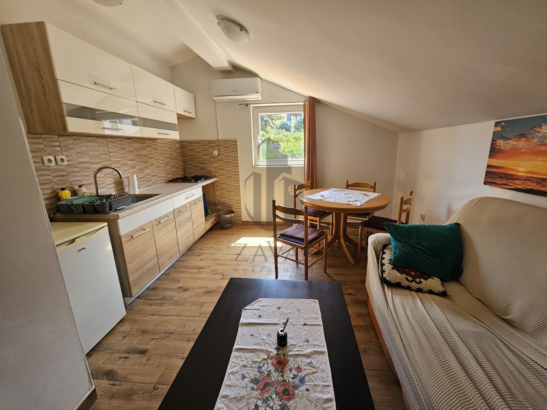HAUS ZUM VERKAUF - SUPETAR, BRAČ (5)