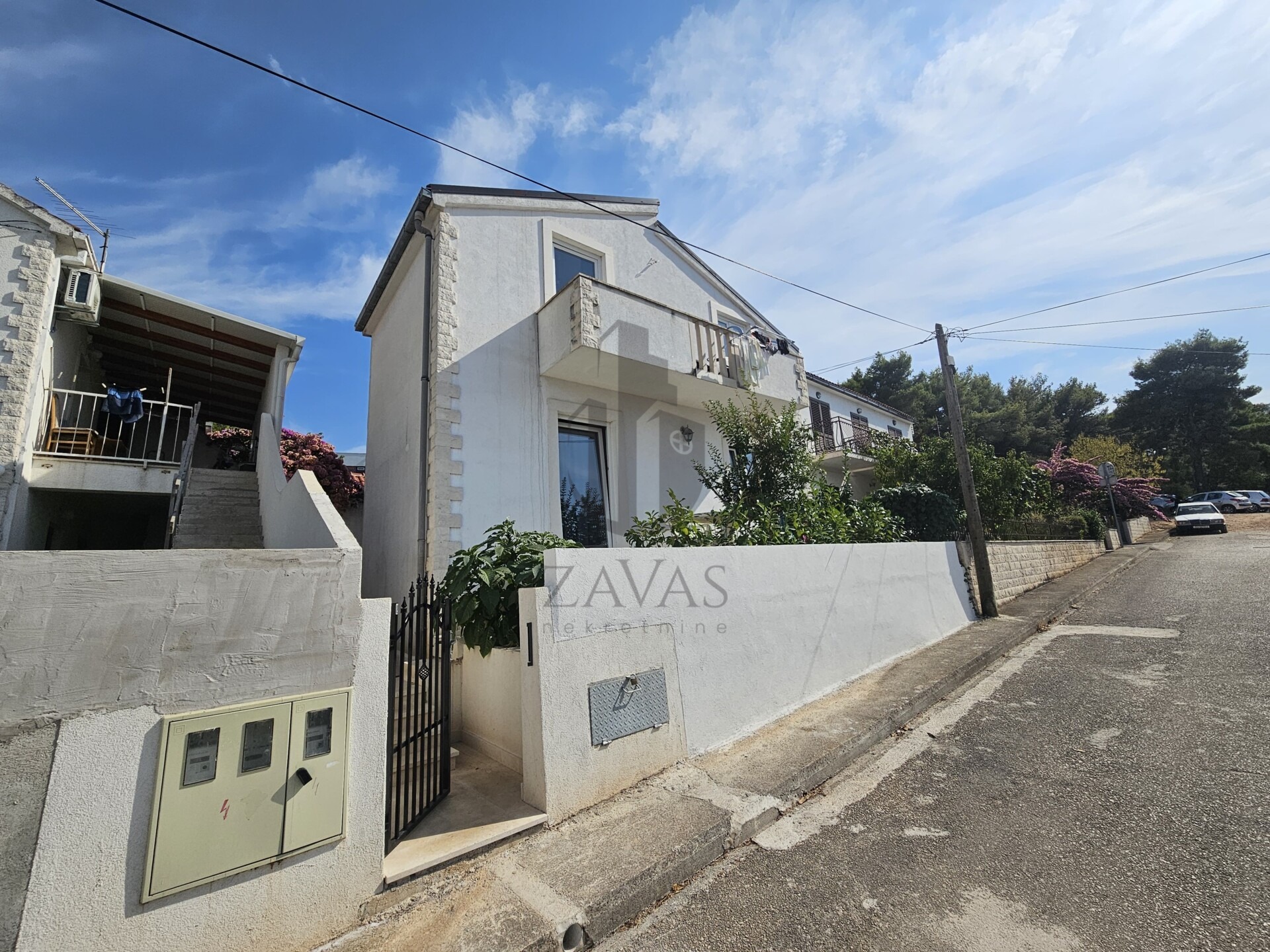 HAUS ZUM VERKAUF - SUPETAR, BRAČ (3)