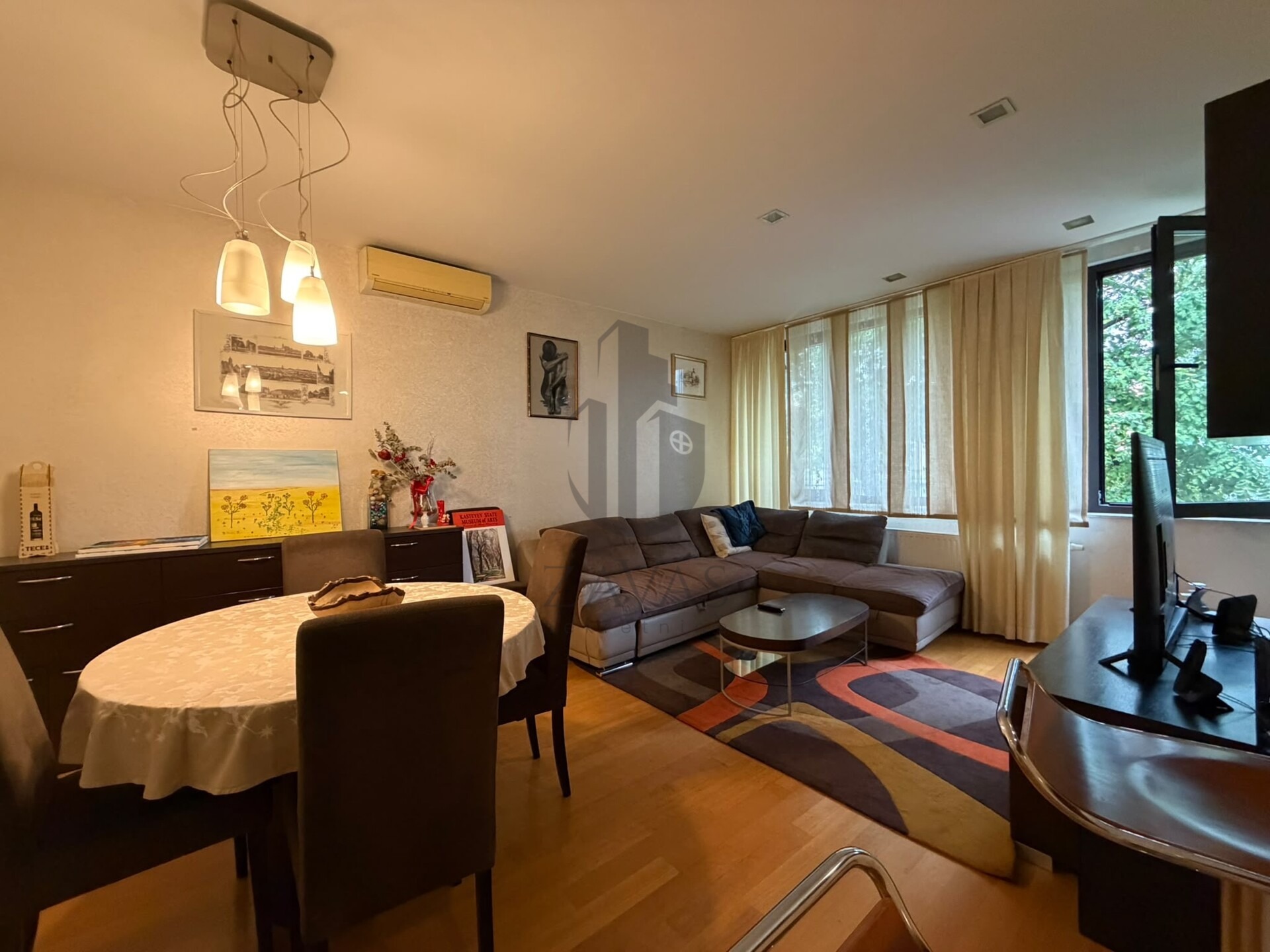 Najam trosoban stan, Zagreb: Tuškanac - 85 m² + garaža + spremište