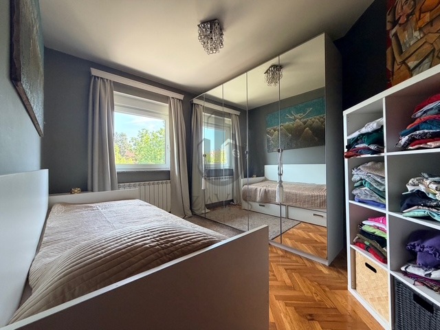 Kuća (Zgrada) Bukovac: 646m2 - 6PM, dvorište, parcela 633m2 (13)