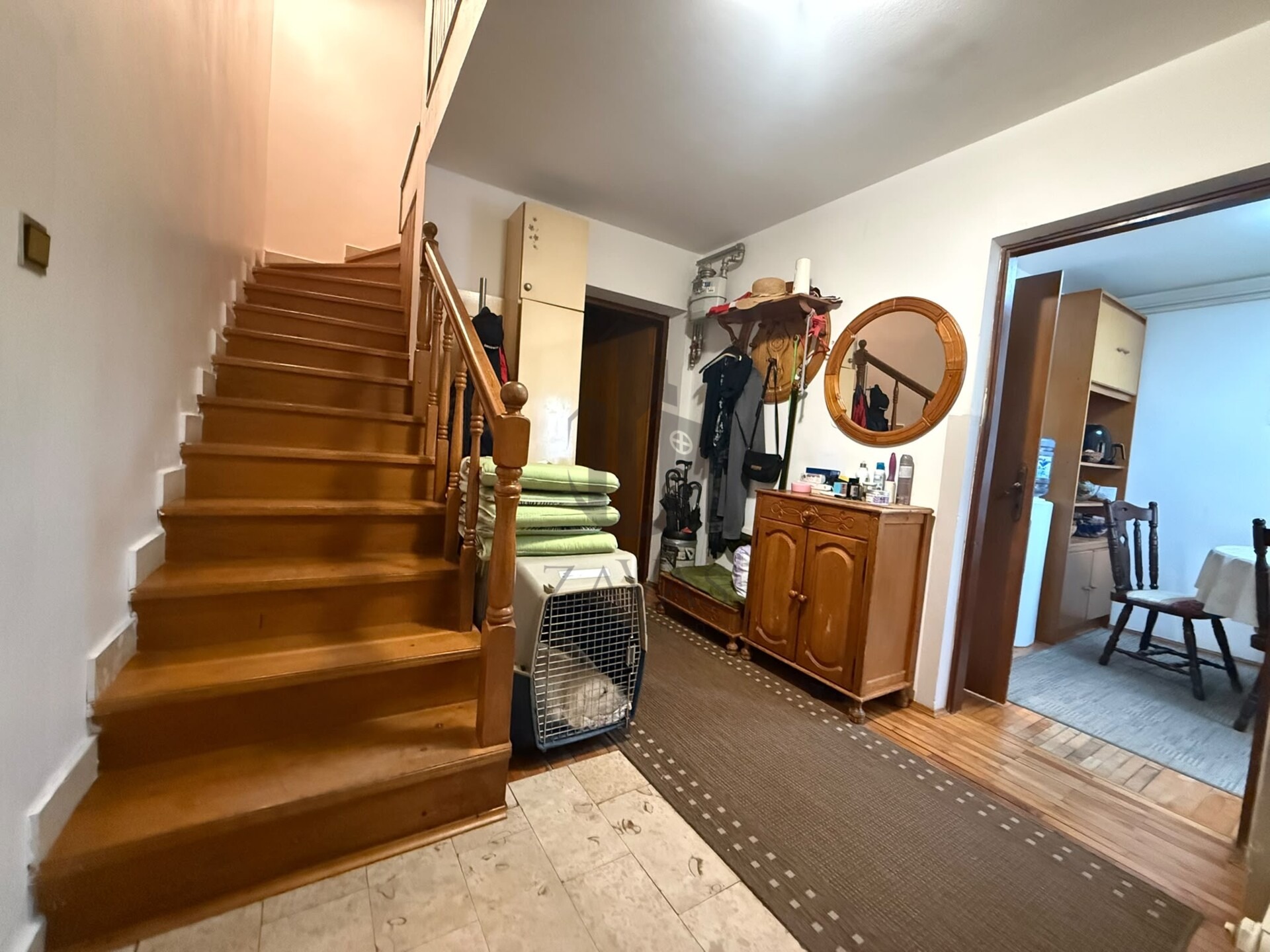 Kuća Zaprešić : 260m2 + Garaža (130m2 okućnice) (12)
