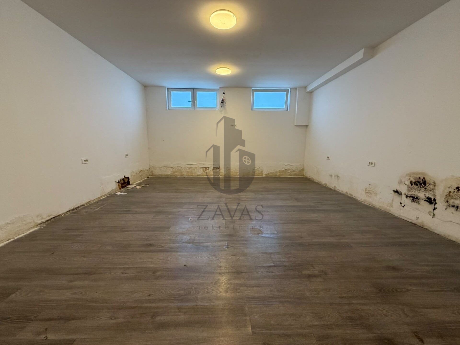 Geschäftsraum, Zagreb Veliko Polje: 240 m² + 6 Parkplätze + Garagen (6)