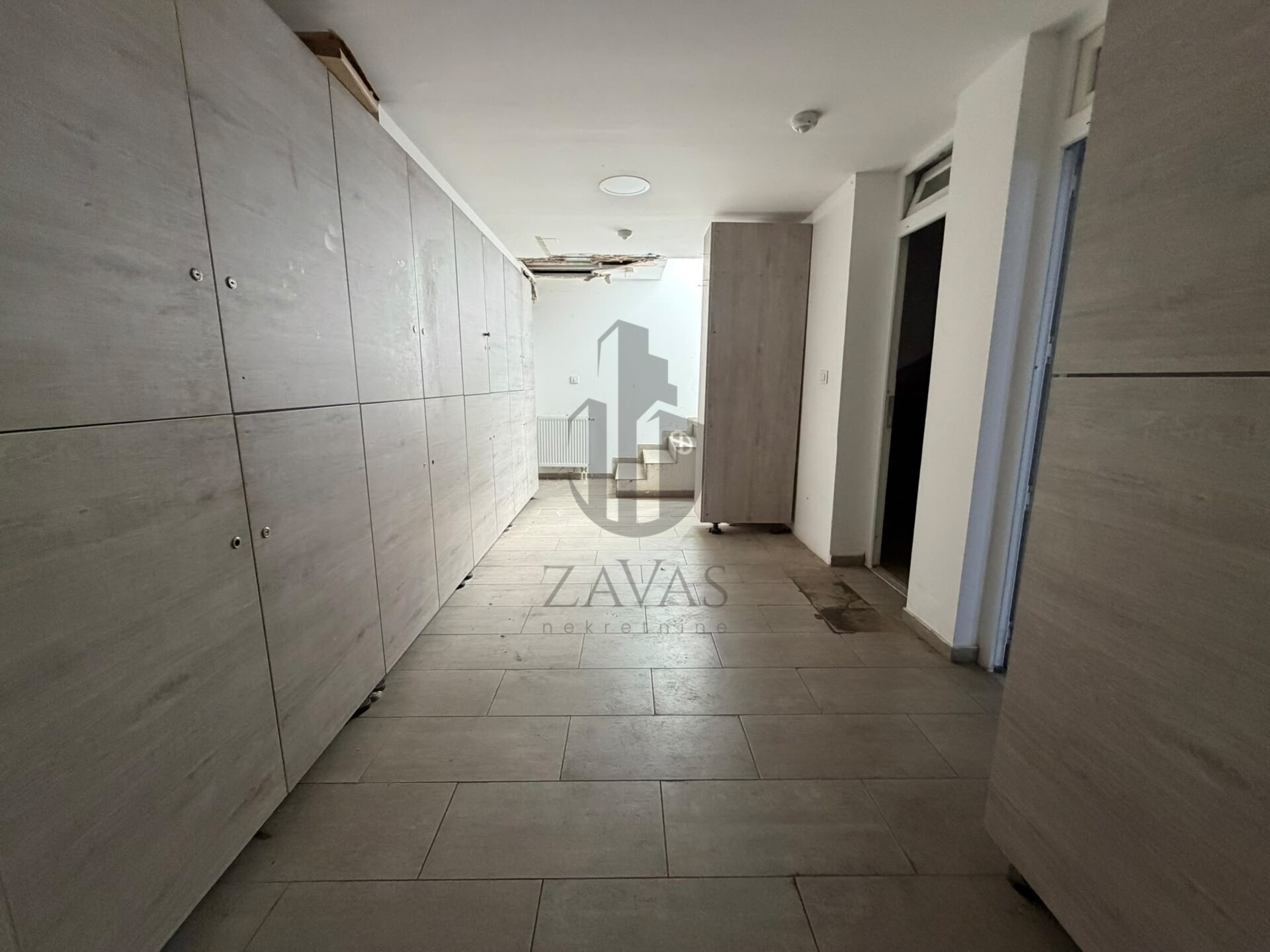 Geschäftsraum, Zagreb Veliko Polje: 240 m² + 6 Parkplätze + Garagen (7)