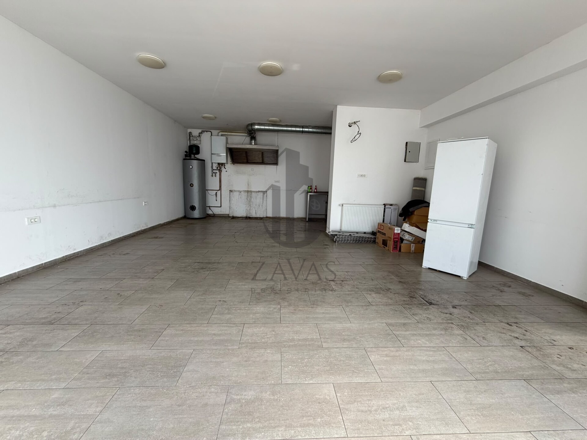 Geschäftsraum, Zagreb Veliko Polje: 240 m² + 6 Parkplätze + Garagen (8)