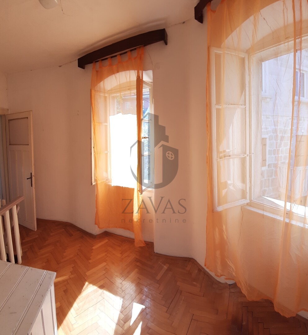 Steinhaus - Postira, 126 m² + Dachgeschoss 55 m² (50 m vom Meer) (4)