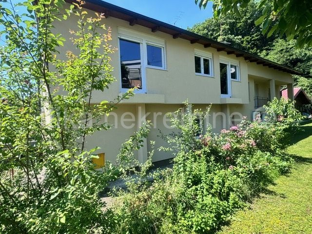 ZAGREB-Kraljevec iznad  Britanca kuća prizemnica na parceli  630m2