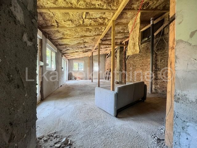 ZAGREB-Kraljevec iznad  Britanca kuća prizemnica na parceli  630m2 (12)