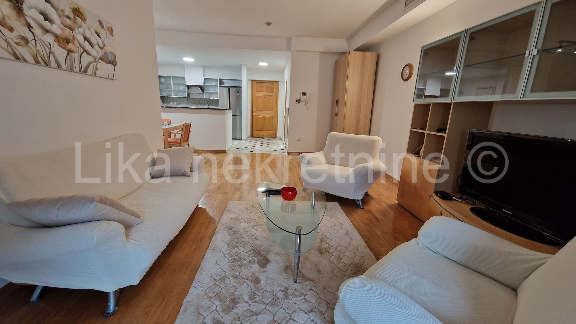 Zagreb - Centar - Trosoban stan - 3. kat - LIFT - Najam