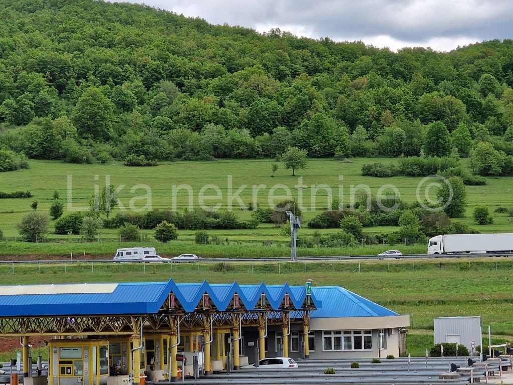 OROVAC ( Otočac ) - poljoprivredno zemljište, oranica, pašnjak