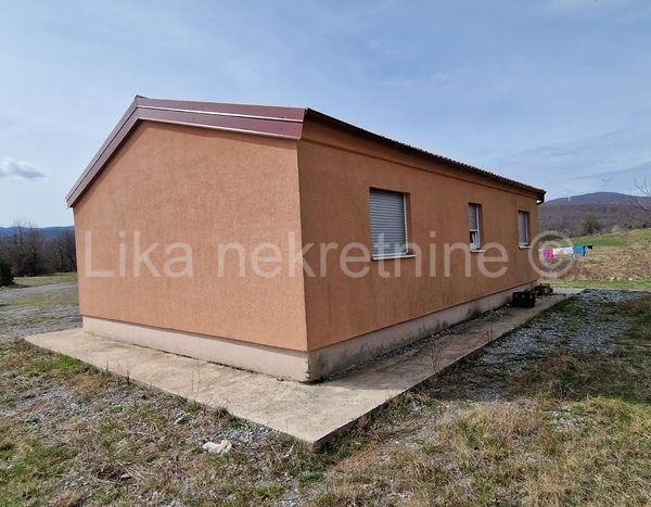 PROKIKE ( Brinje) - kuća prizemnica za odmor u prirodi (2)