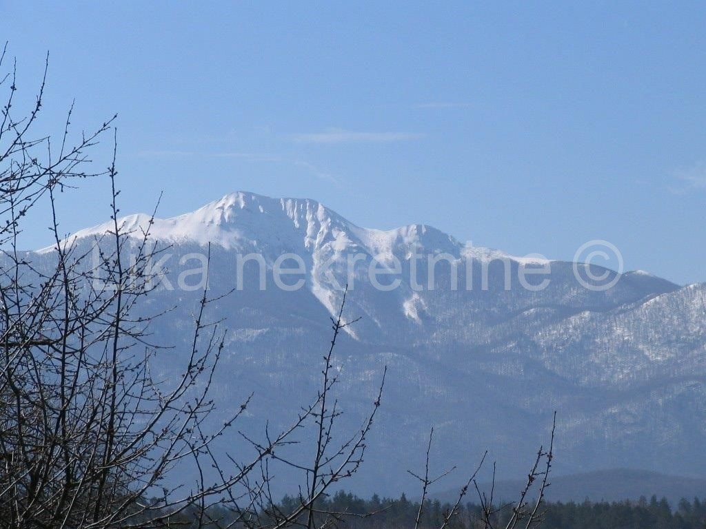 GOSPIĆ - Bilaj - kuća prizemnica i okućnica 366 m2 (12)