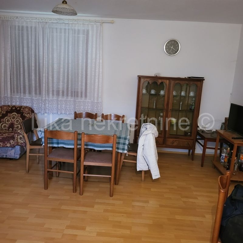 VODOTEČ ( Brinje ) - kuća prizemnica, dvorište i oranica (17)