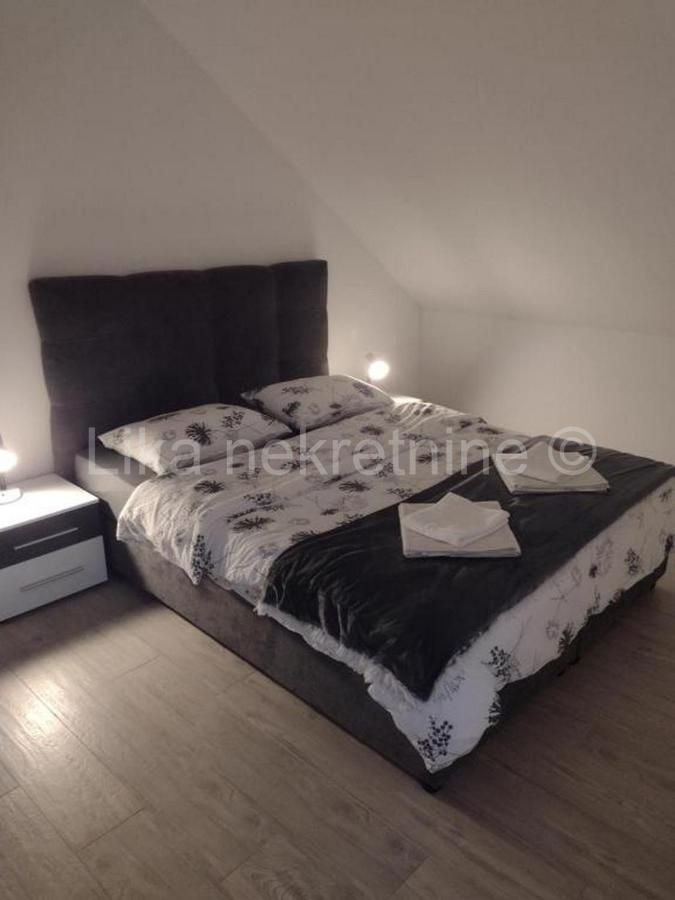 LOVINAC- Štikada uhodan objekt za turizam, bazen, velnes, sauna. (22)