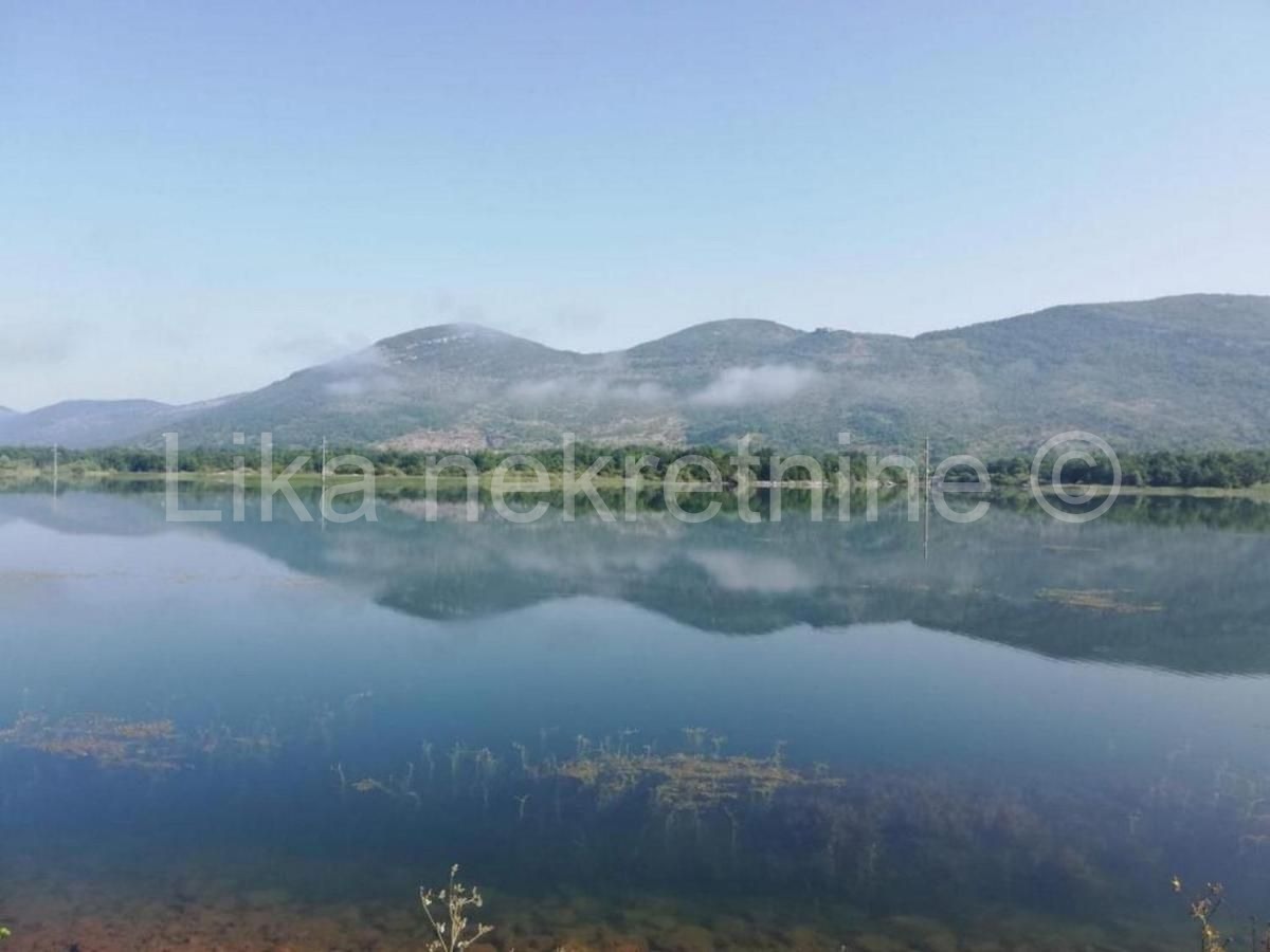 LOVINAC- Štikada uhodan objekt za turizam, bazen, velnes, sauna. (30)