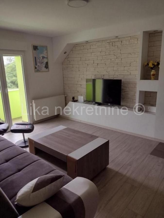 LOVINAC- Štikada uhodan objekt za turizam, bazen, velnes, sauna. (20)