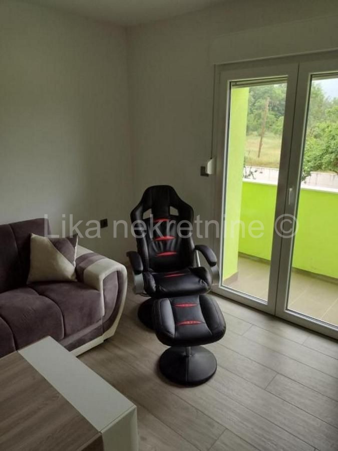 LOVINAC- Štikada uhodan objekt za turizam, bazen, velnes, sauna. (21)
