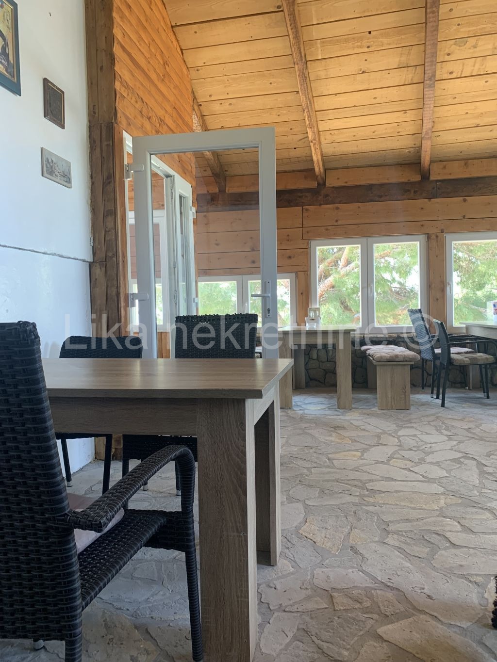 KARLOBAG - kuća s restoranom 1.red do mora (24)