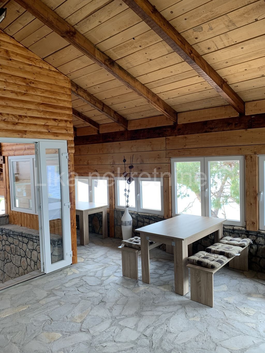 KARLOBAG - kuća s restoranom 1.red do mora (18)
