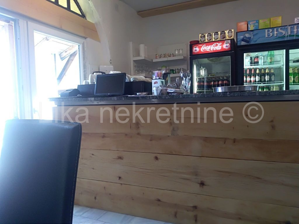 KARLOBAG - kuća s restoranom 1.red do mora (14)