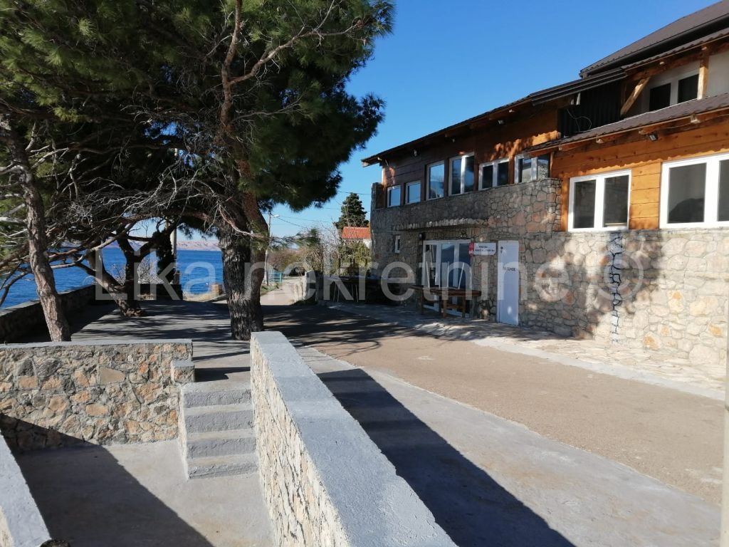 KARLOBAG - kuća s restoranom 1.red do mora (4)