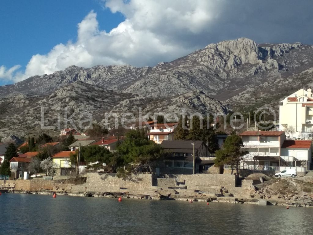 KARLOBAG - kuća s restoranom 1.red do mora (29)