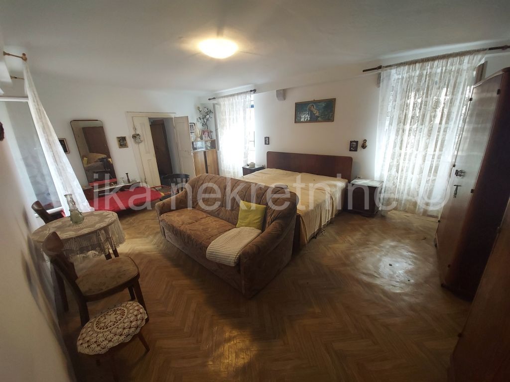 SENJ - centar, stambeno-poslovna zgrada (12)