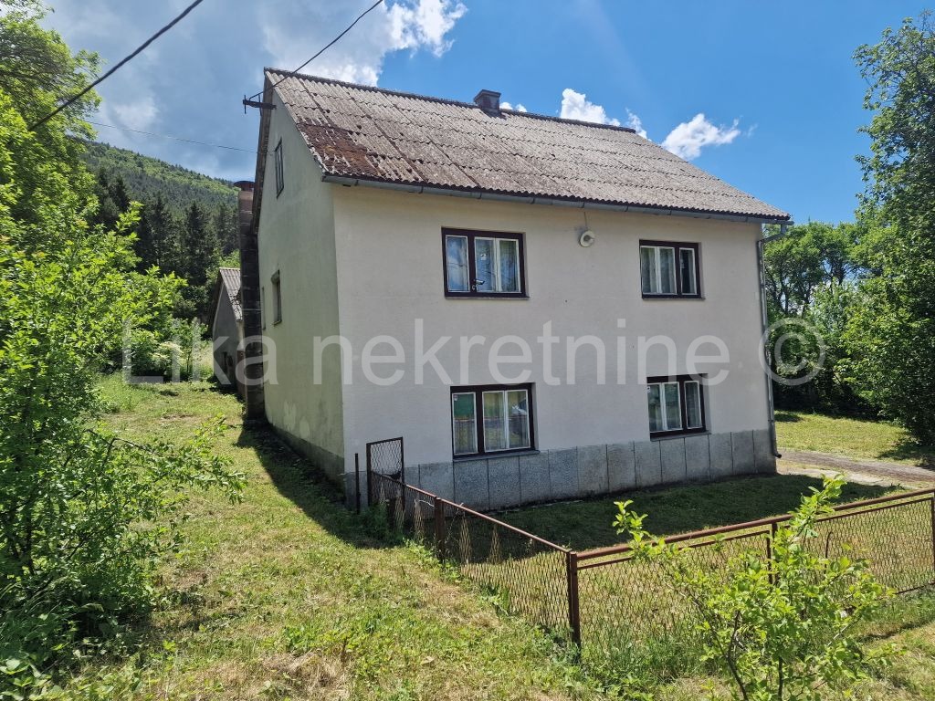 VRHOVINE - kuća s gospodarskim zgradama, voćnjak, oranica (8)