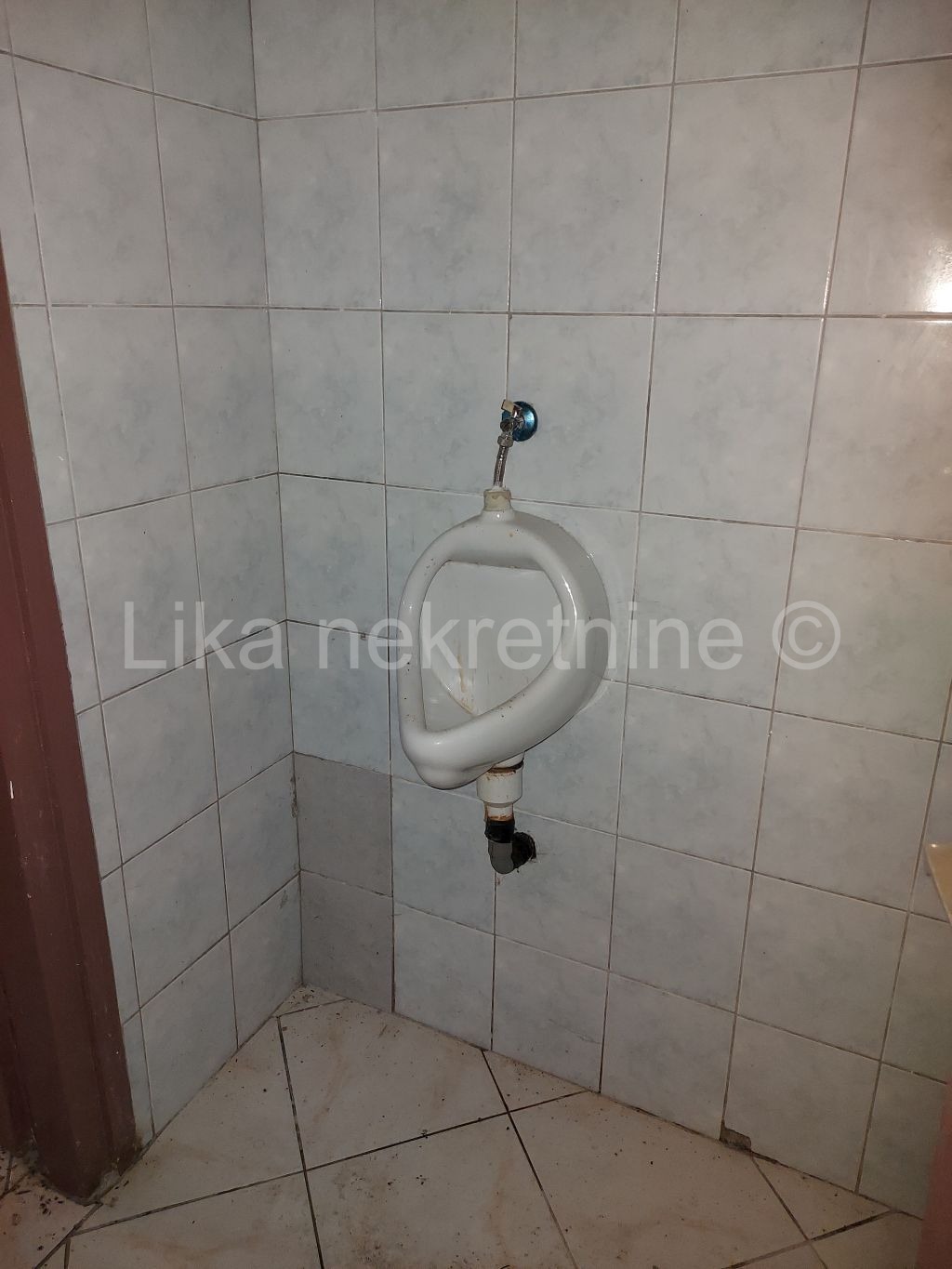 VRHOVINE - centar, poslovni prostor - lokal (5)