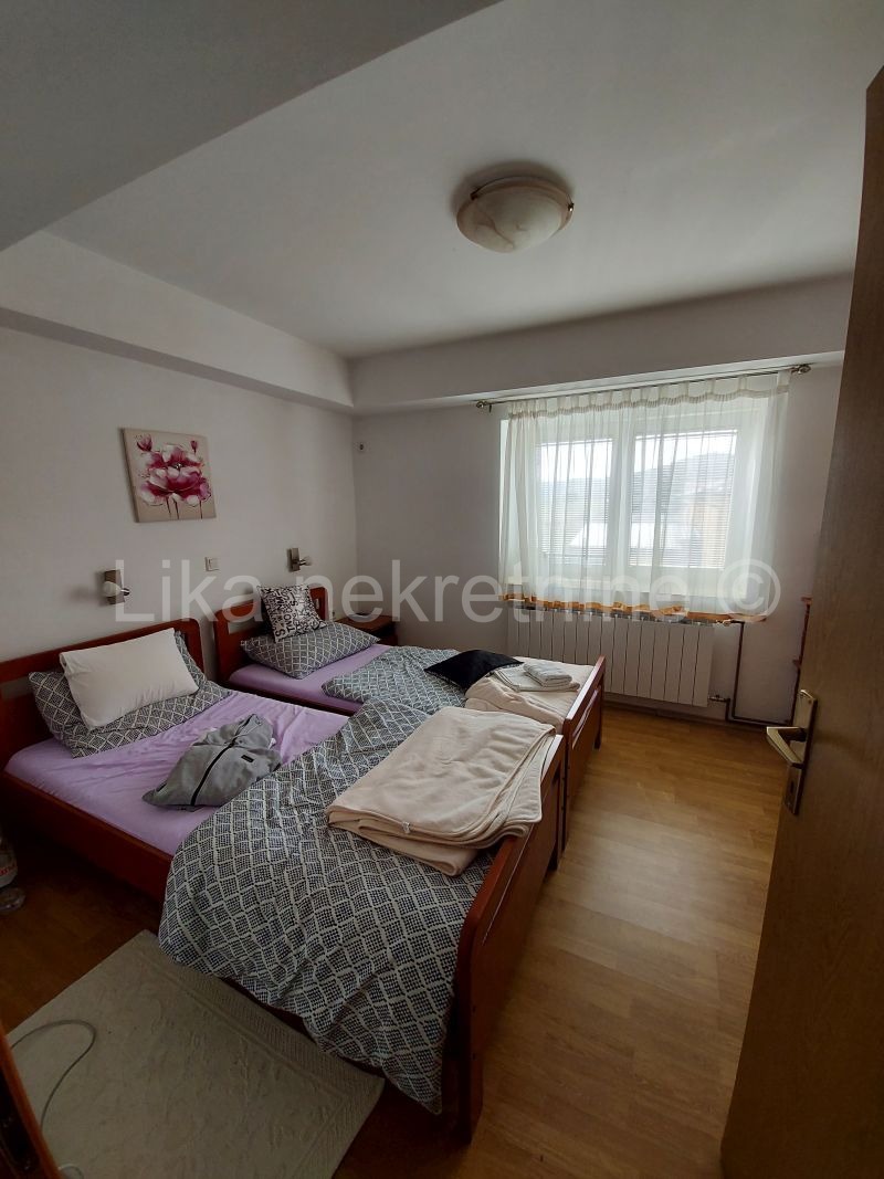 LIČKO LEŠĆE - Stambeno-poslovni objekat ( zadružni dom ) (16)