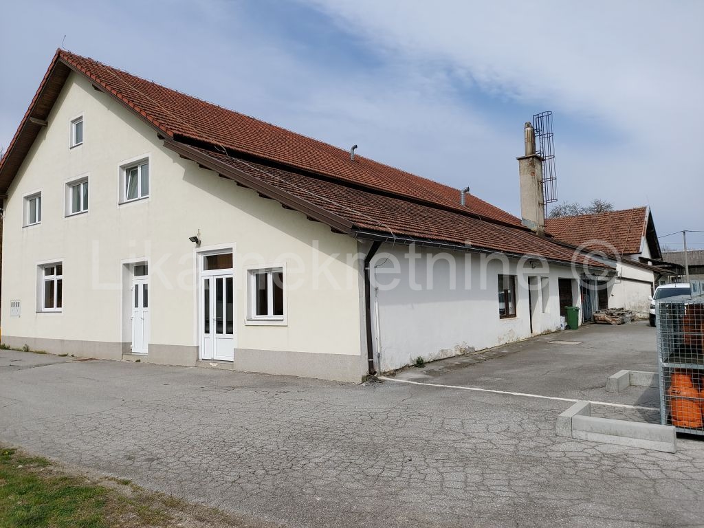 LIČKO LEŠĆE - Stambeno-poslovni objekat ( zadružni dom ) (6)
