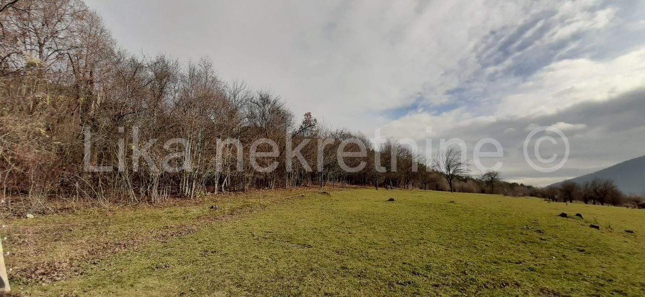 VRHOVINE, Seoci- starinska kuća sa velikom okućnicom, 3,5 ha (4)