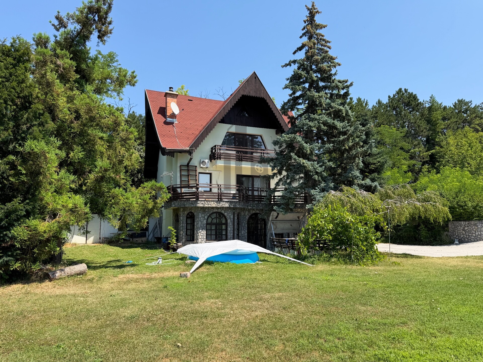 Kuća s 3 stana, Zagreb: Perjavica + parcela 1977m2