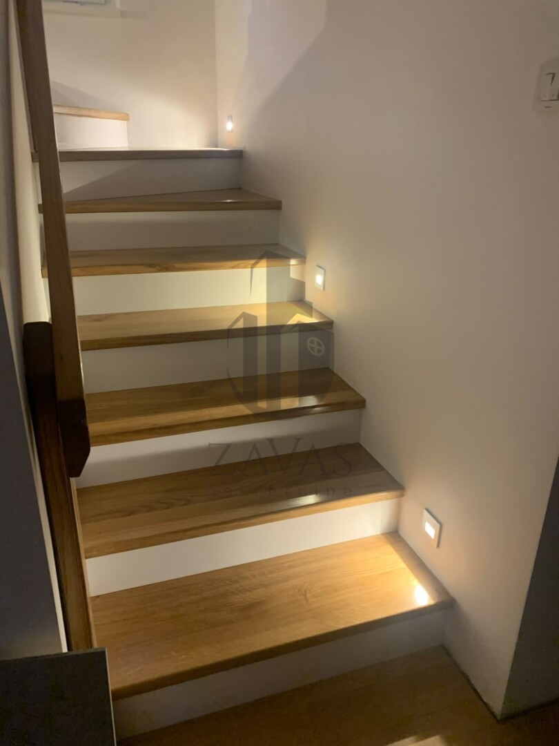 Kuća za najam, Zagreb Šestine: 300 m² + vrt 370 m² + 4 parkirna mjesta (19)