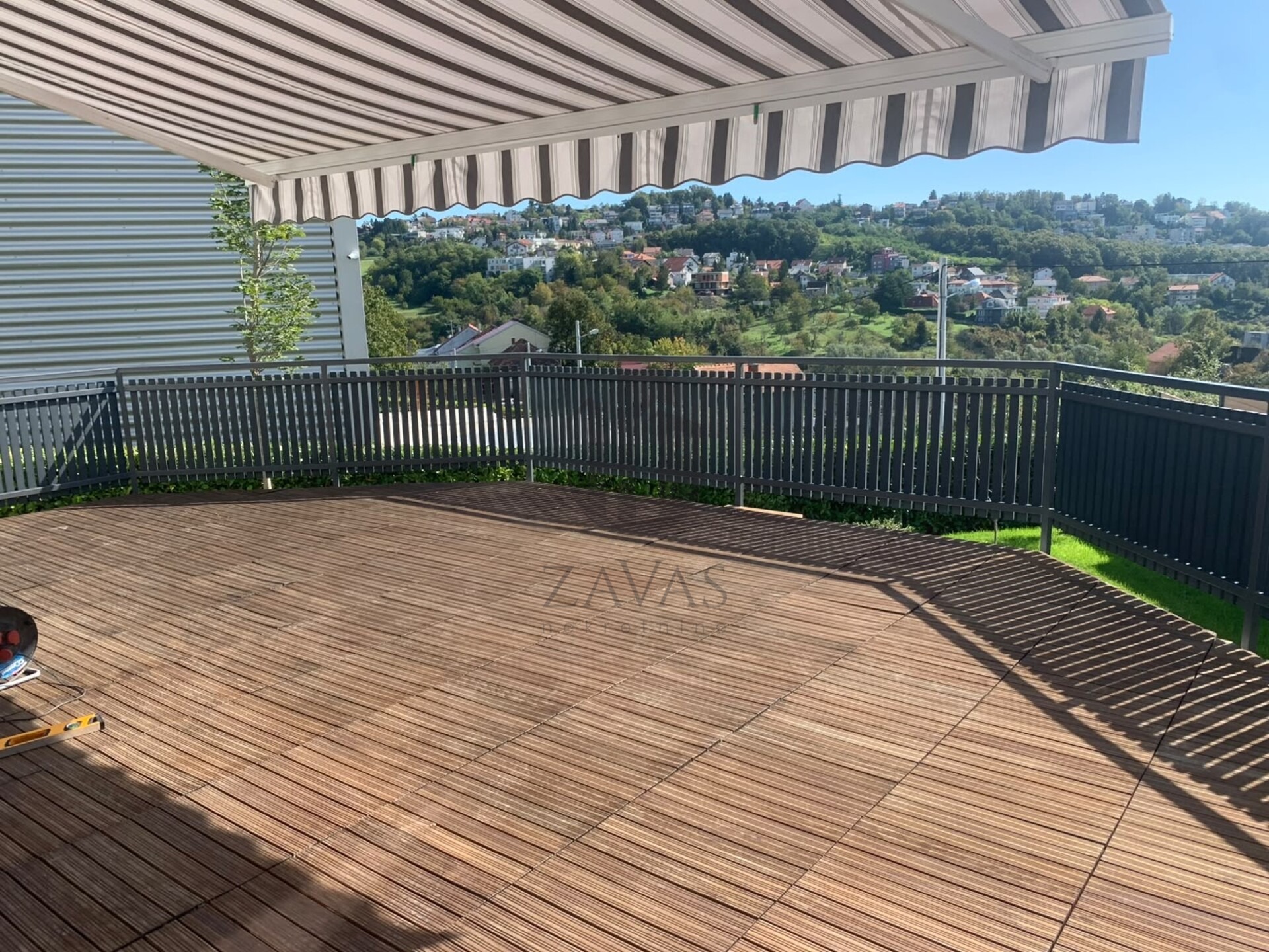 Kuća za najam, Zagreb Šestine: 300 m² + vrt 370 m² + 4 parkirna mjesta (17)