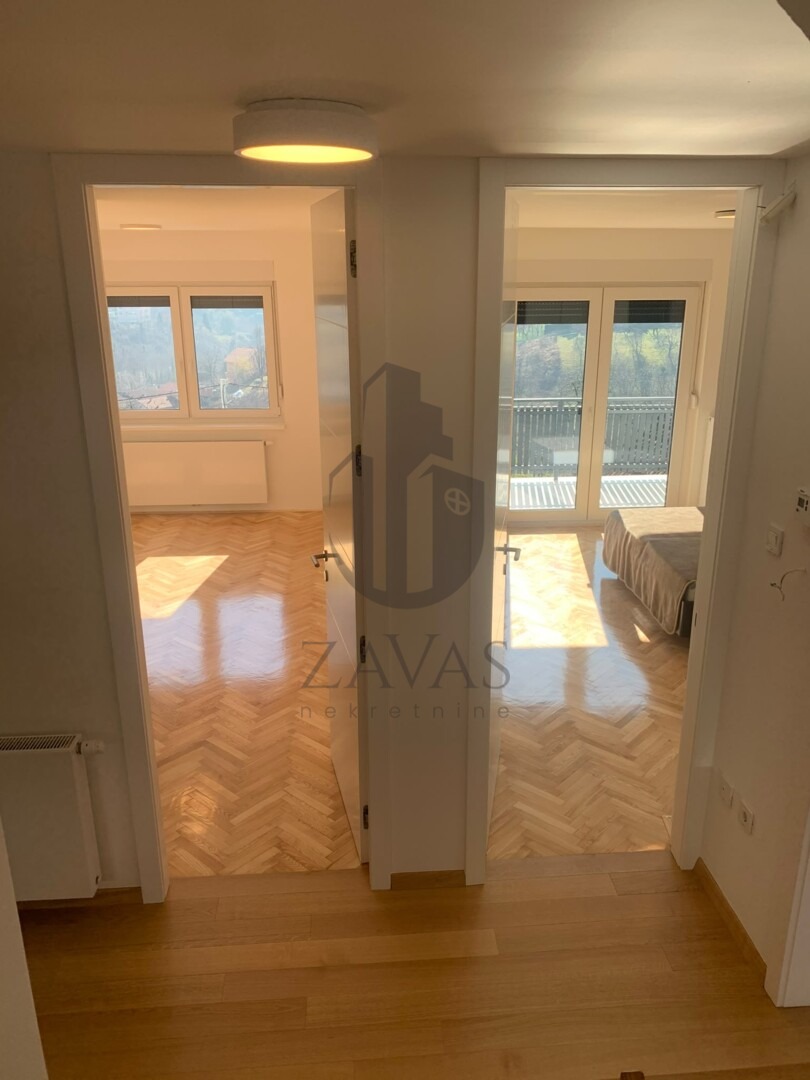 Kuća za najam, Zagreb Šestine: 300 m² + vrt 370 m² + 4 parkirna mjesta (9)