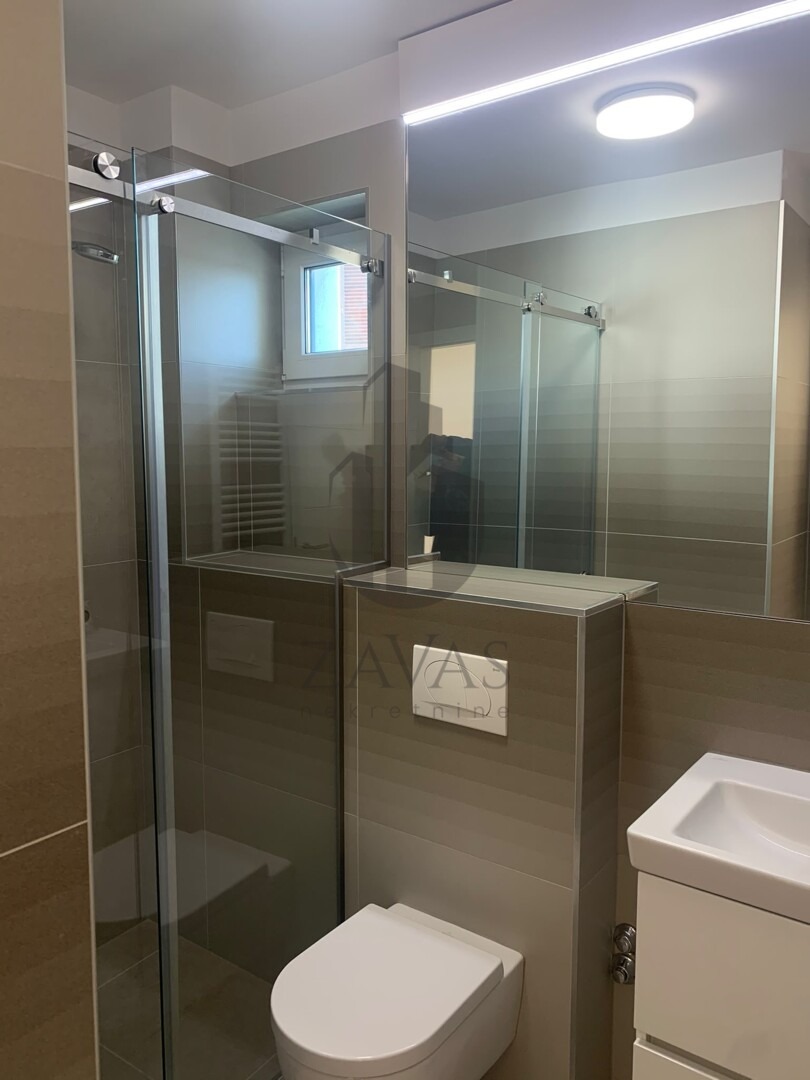 Kuća za najam, Zagreb Šestine: 300 m² + vrt 370 m² + 4 parkirna mjesta (10)