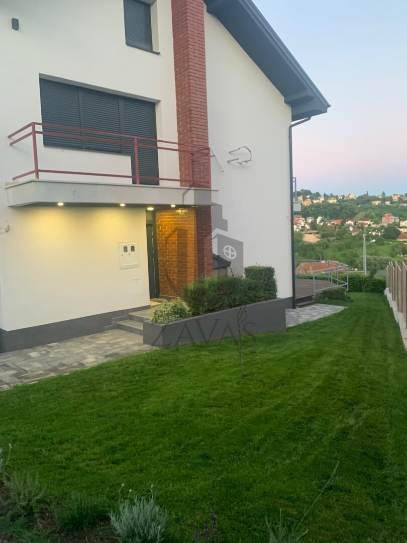 Kuća za najam, Zagreb Šestine: 300 m² + vrt 370 m² + 4 parkirna mjesta (13)