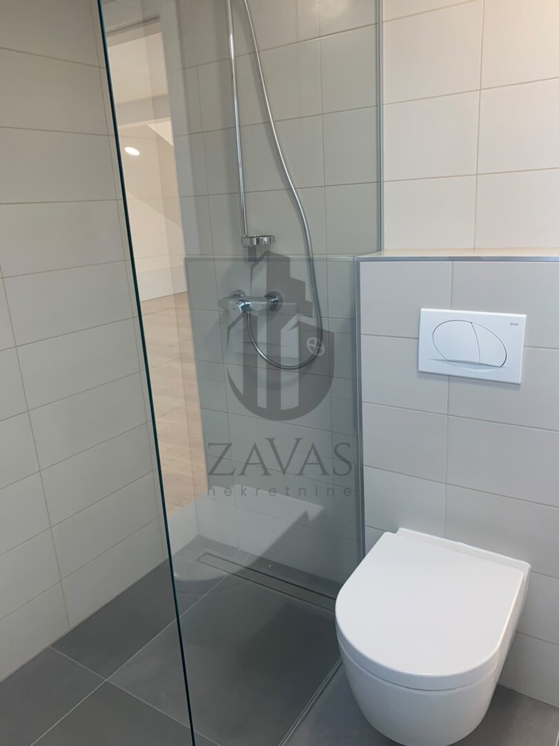 Kuća za najam, Zagreb Šestine: 300 m² + vrt 370 m² + 4 parkirna mjesta (12)