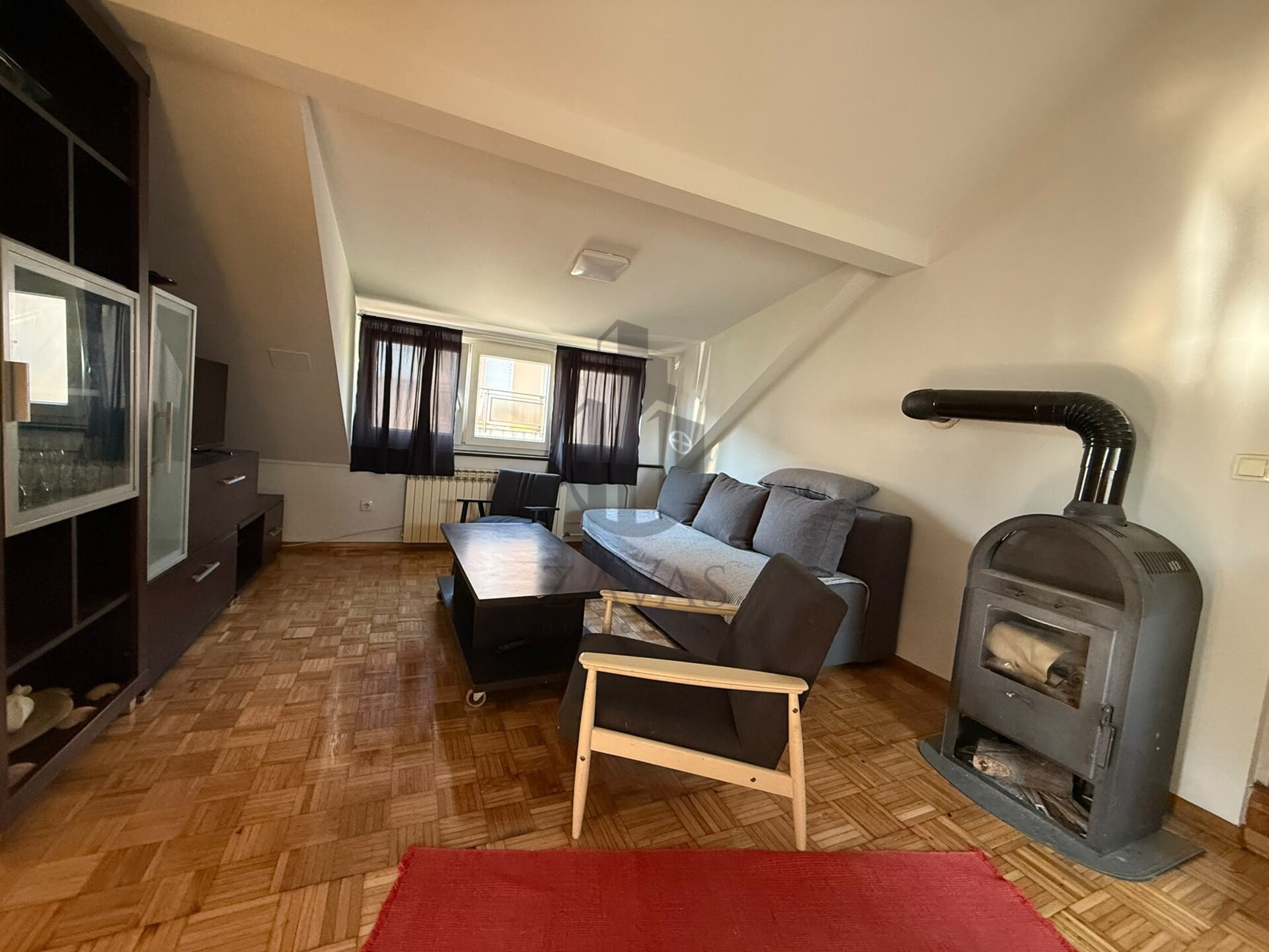 HAUSVERKAUF - MALEŠNICA | 210 m² | ZWEI ETAGEN | GARAGE UND GRUNDSTÜCK (2)
