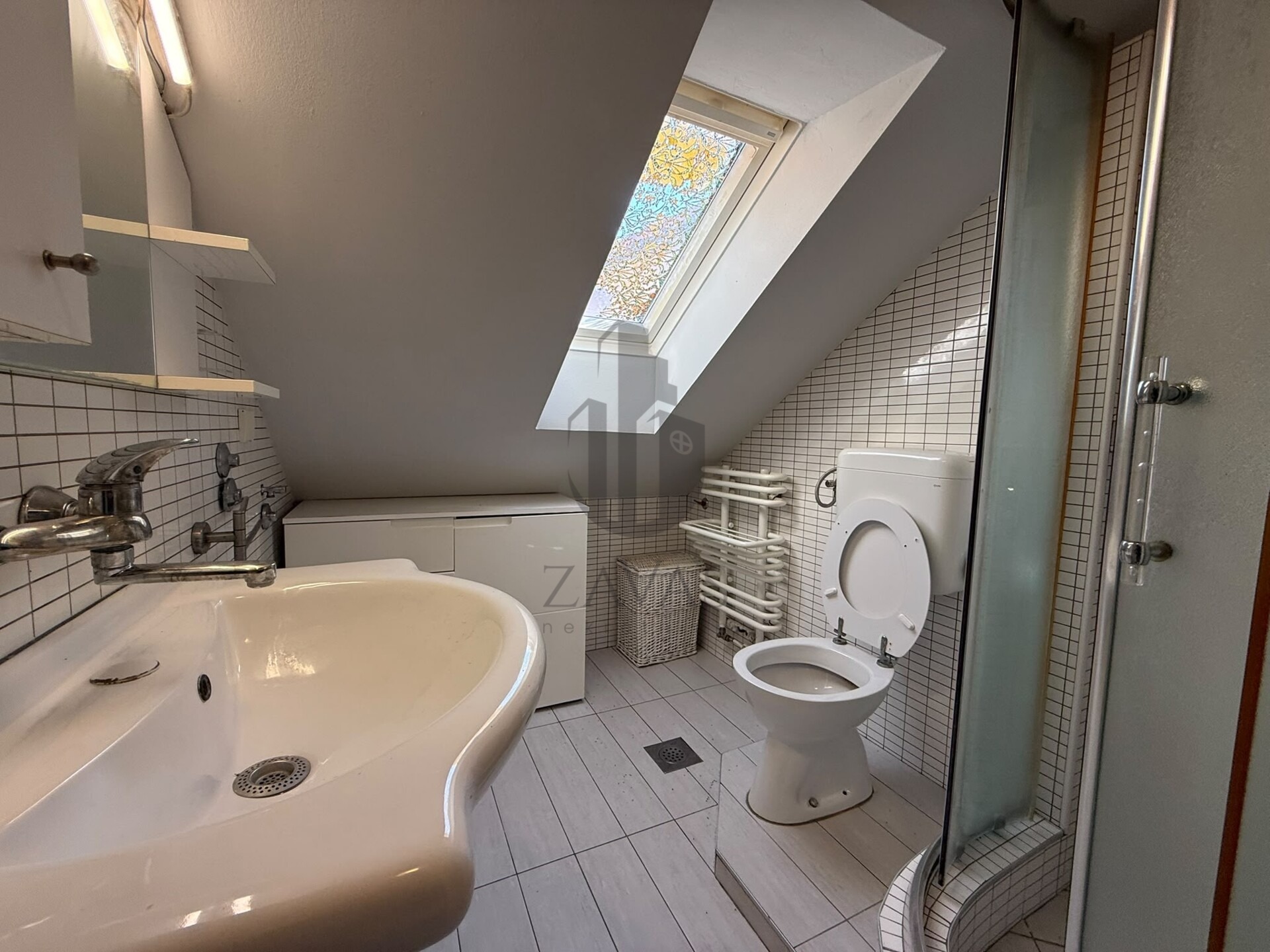 HAUSVERKAUF - MALEŠNICA | 210 m² | ZWEI ETAGEN | GARAGE UND GRUNDSTÜCK (8)